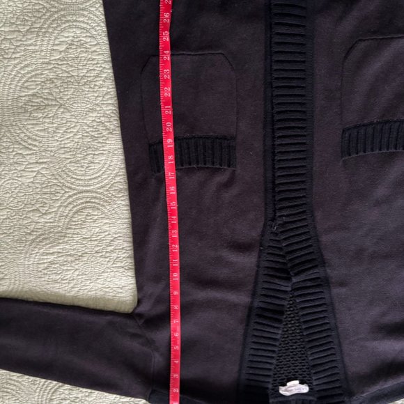 Label + Thread Brand Ladies 100% Merino Wool Cardigan Size Large - Picture 3 of 12